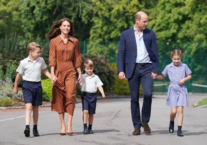 30 minutes ago The British Royal Family decided to announce the saddest news that made fans cry: “Prince William confirmed that his wife…see more.