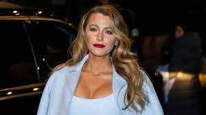 "Breaking News: Just 30 minutes ago, Ryan Reynolds—who stars alongside Blake Lively in the film It Ends With Us—and his family shared a heartbreaking announcement regarding her..."