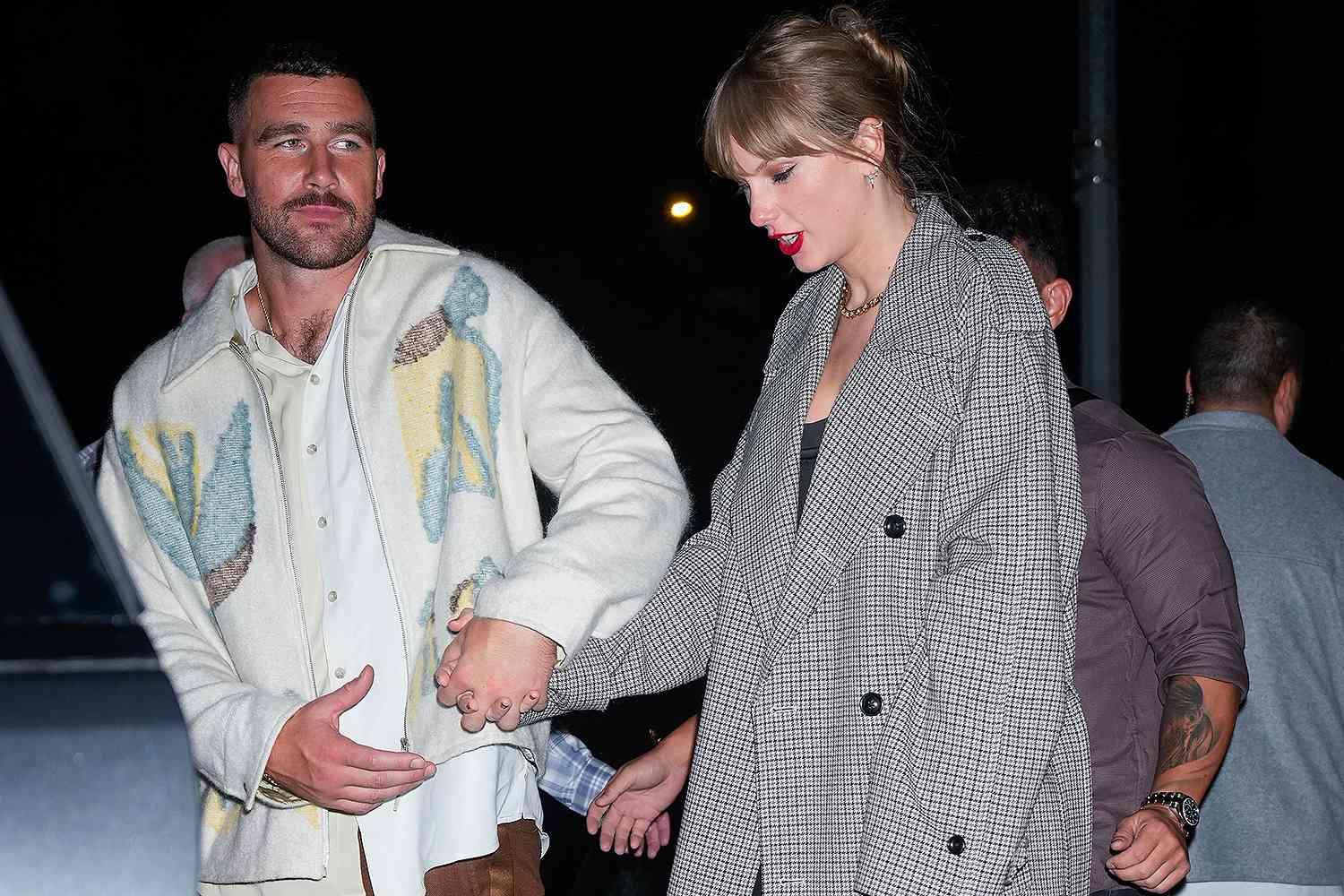 She Didn’t Hide It”: Taylor Swift Reportedly Cautious About Merging Finances Ahead of Wedding to Travis Kelce